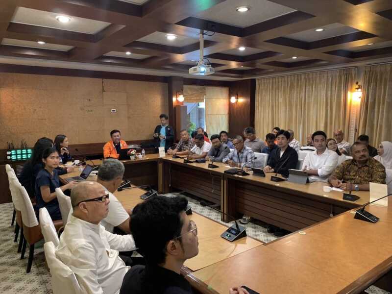 พรรคประชาชนจังหวัดพังงา จัดเวทีแลกเปลี่ยนความคิดเห็นและเสนอแนะแนวทางการพัฒนานโยบายท้องถิ่น ชูนโยบาย “เรือธง”