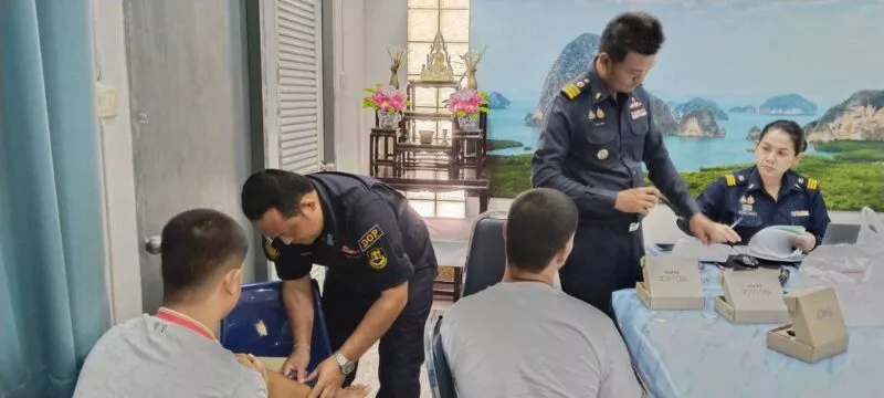 คุมประพฤติพังงา ปฐมนิเทศน์ติดตั้งกำไล EM ผู้ต้องขังที่ได้รับการปล่อยตัว 8 ราย 3 กลุ่มที่จะได้รับการพิจารณาให้ติดกำไล EM