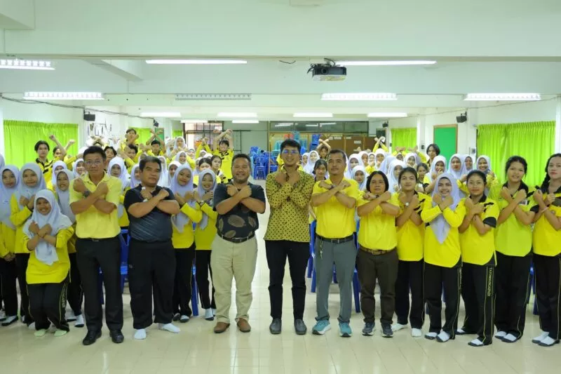 ศอ.บต. หนุนเยาวชนมัธยมสุไหงปาดี ร่วมขับเคลื่อน 120 วันพืชกระท่อม