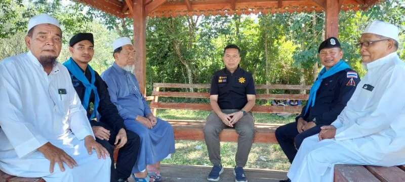 ผู้ใหญ่บ้าน ม. 7 กรงปินัง ยะลา ชวนผู้ปกครองส่งลูกหลานติดน้ำกระท่อมเข้าบำบัด