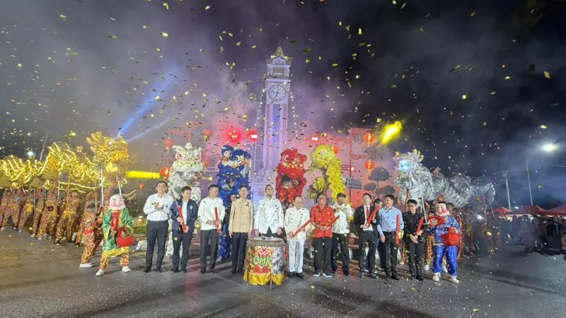 รมว.อุตสาหกรรม เปิดงานไหว้เจ้าปุงเถ่ากงม่าและงานงิ้ว มหาสารคาม