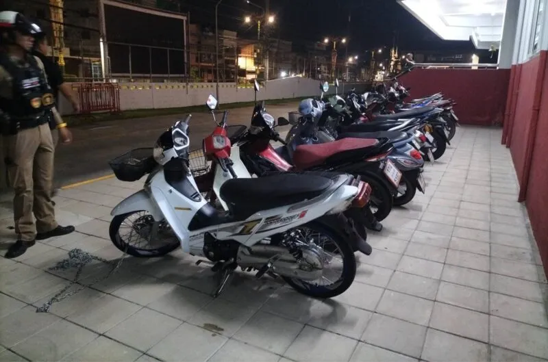 สภ.เมืองนราธิวาส ระดมกวาดล้างอาชญากรรม จับกุมผู้แข่งรถในทาง 19 คัน