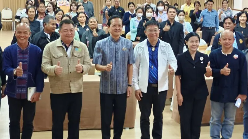 พ่อเมืองศรีสะเกษ เป็นประธานเปิดการประชุมระดมความคิดเห็นบูรณาการสร้างความเชื่อมั่นพื้นที่ชายแดน