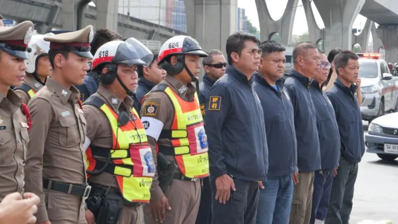 สภ.บางพลี ปล่อยแถวการอำนวยความสะดวกด้านการจราจรป้องกันและลดอุบัติเหตุทางถนน ช่วงเทศกาลสงกรานต์ 2569