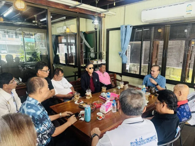 7 สมาคมสื่อฯ ผนึก 1 องค์กรสื่อเพชรบูรณ์ เปิดวงกาแฟถกอนาคตเมือง วางเวทีสื่อ–รัฐ–เอกชน–นักการเมือง