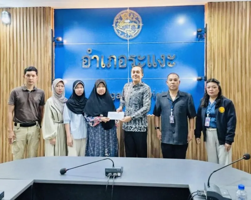 ศอ.บต.มอบเงินเยียวยา 5 แสนบาท แก่ทายาทผู้เสียชีวิตจากเหตุความไม่สงบในระแงะ