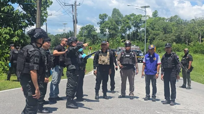 วงจรปิดจับภาพชัด กลุ่มคนร้าย 4 คน เผากล้อง-ยิงตู้โซล่าเซลล์ 3 จุดใน อ.เจาะไอร้อง