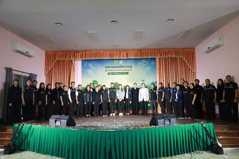 รัฐมนตรีช่วยว่าการกระทรวงเกษตรฯ ลงพื้นที่กาญจนบุรี เปิดโครงการ “ตลาดองค์ความรู้สู่การพัฒนาเกษตรนวัตกรรม”