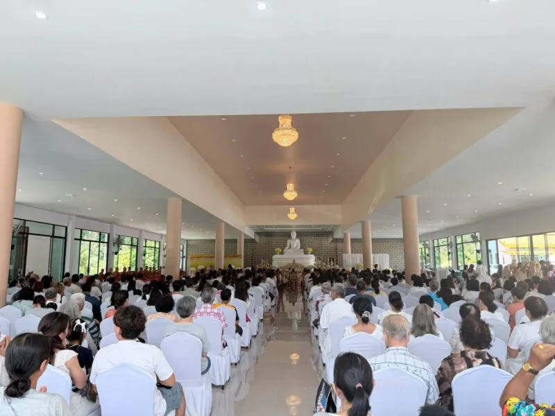 จัดพิธีทำบุญเดือนสิบ สืบสานประเพณีสารทเดือนสิบ ณ พระอารามหลวง