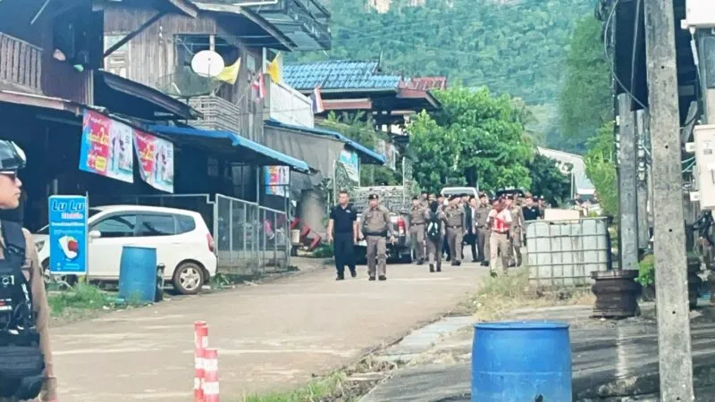 รอง ผบ.ตร. บินด่วนประชุมร่วมกับฑูตญี่ปุ่นประจำประเทศไทยเรื่องการช่วย 2 หนุ่มวัย 20 ปี ชาวญี่ปุ่น โดนหลอก และ บินไปดูช่องทางที่ อ.สังขละบุรี