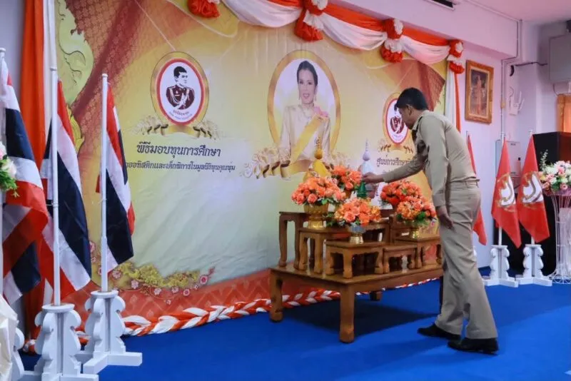 มูลนิธิคุณพุ่ม มอบทุนการศึกษา 105 ทุน แก่เด็กออทิสติกและเด็กพิการในพื้นที่ จ.นราธิวาส ประจำปีการศึกษา 2569